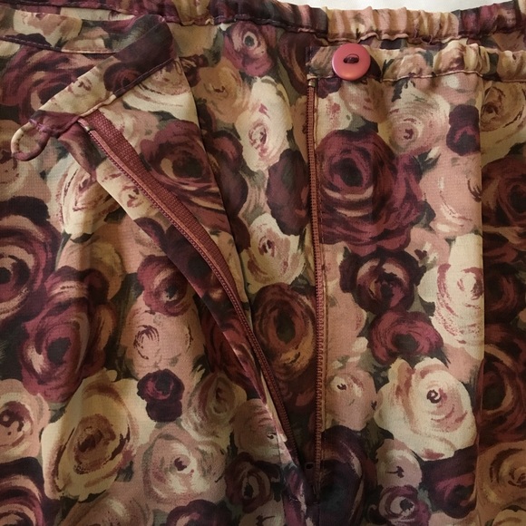 VINTAGE Express Maroon Rose Layered Skirt Large - Picture 4 of 5